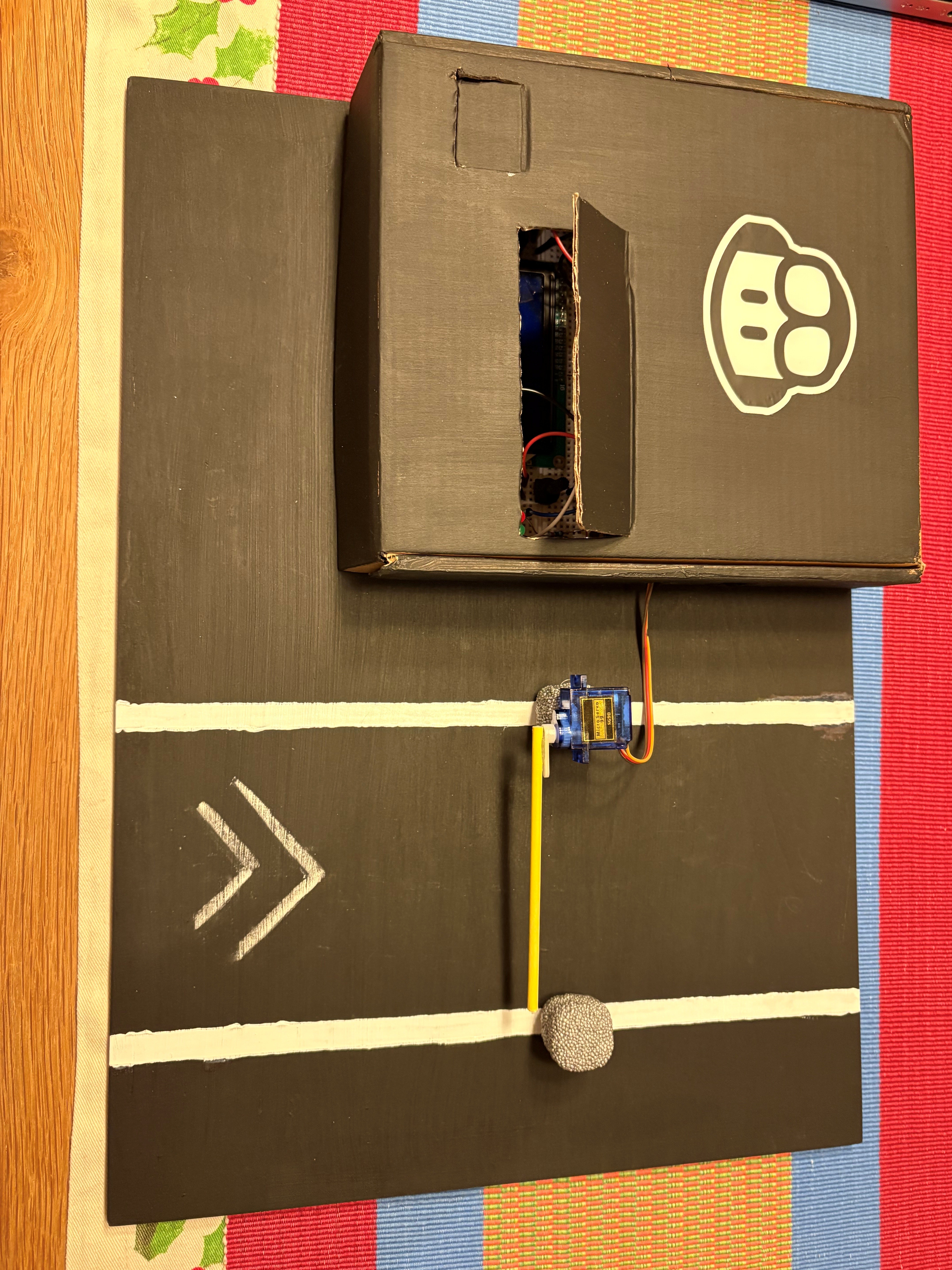 Complete RFID gate system with breadboard circuit